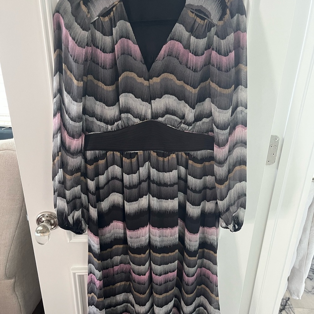 Diane Von Furstenberg Pink Gray Sheath Dress with Bishop Sleeves